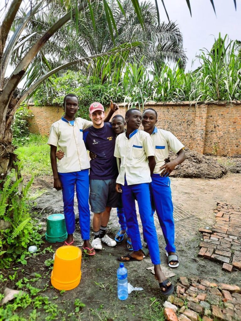 Installation d’un biodigesteur pour l’école Kanura au Burundi — photo 1