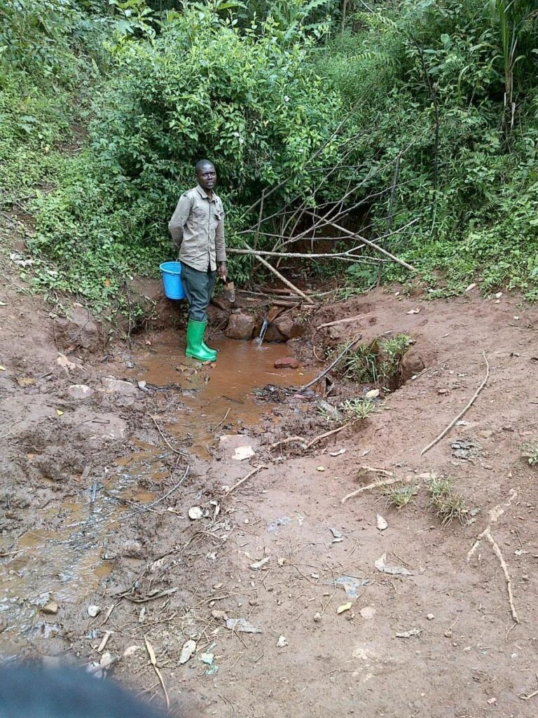 Assainir 10 sources du groupement Lurhala (RDC) — photo 1